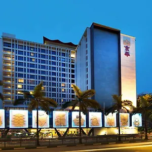 https://royal-at-newton.singapore-best-hotels.net